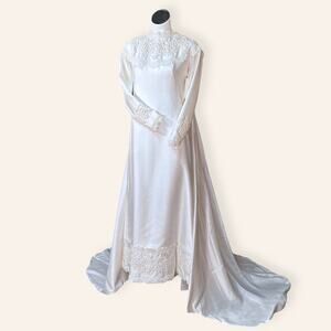 1960s Vintage Dupioni Silk Sheath Wedding Dress Lace Detachable Train Sz 4